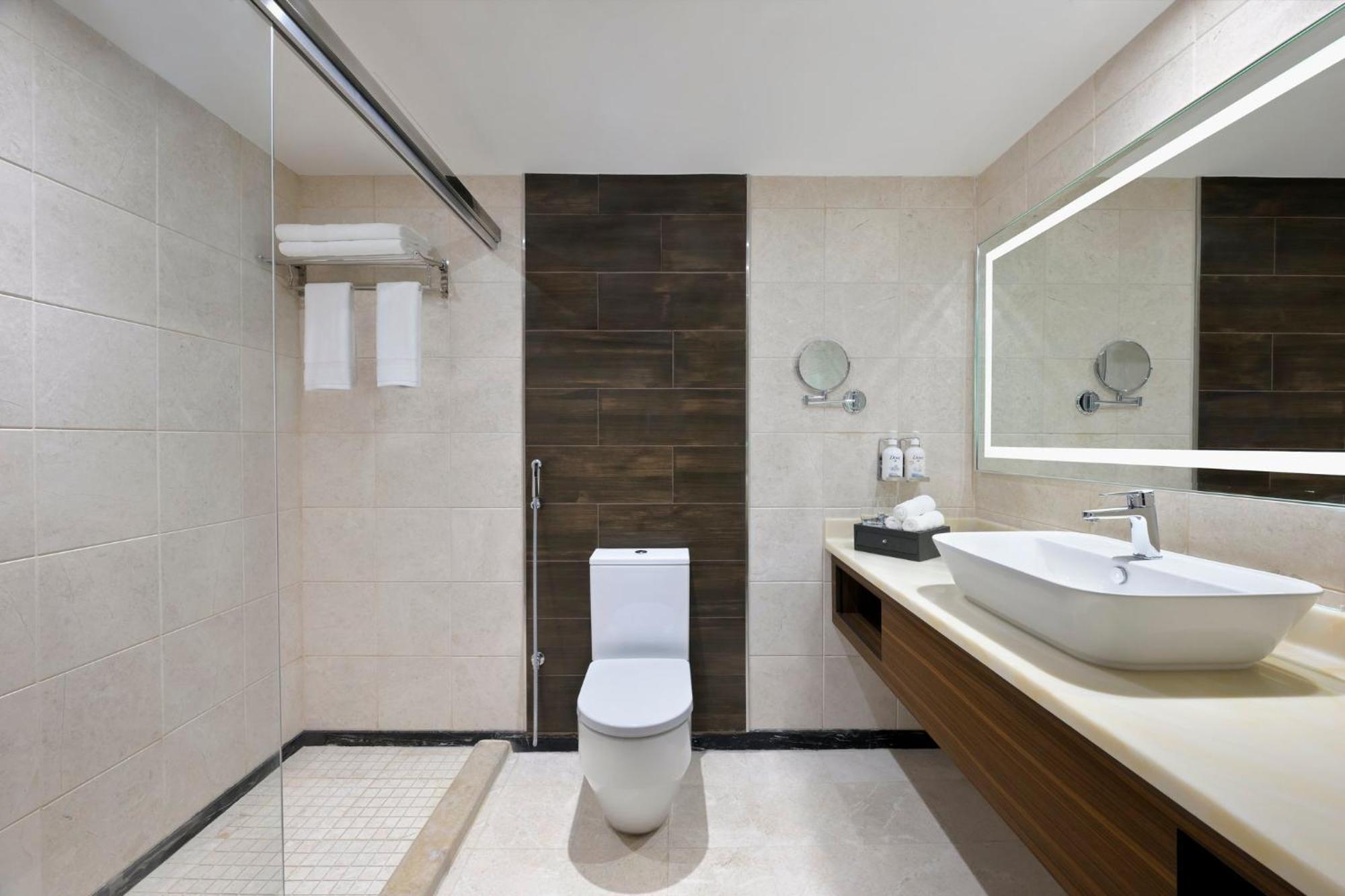 Holiday Inn Jeddah Corniche By Ihg Bagian luar foto