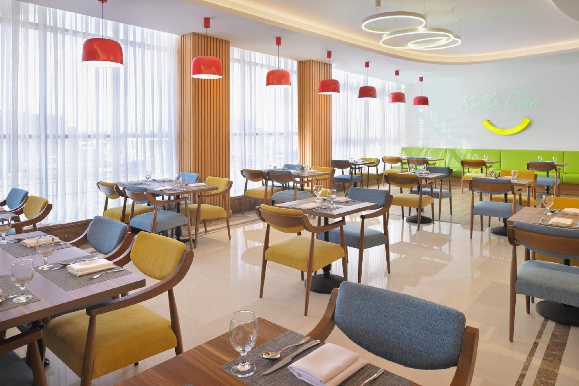 Holiday Inn Jeddah Corniche By Ihg Bagian luar foto